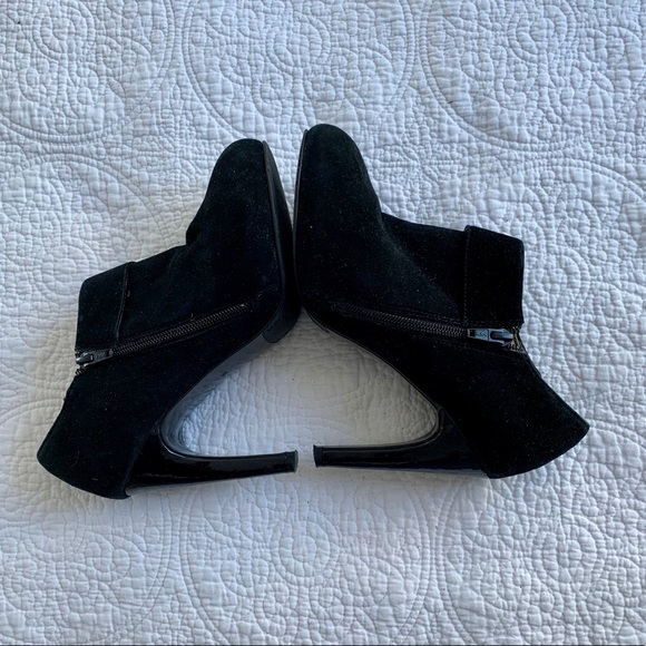 Gaudi Black and Gold Ankle Boots - Picture 2 of 7